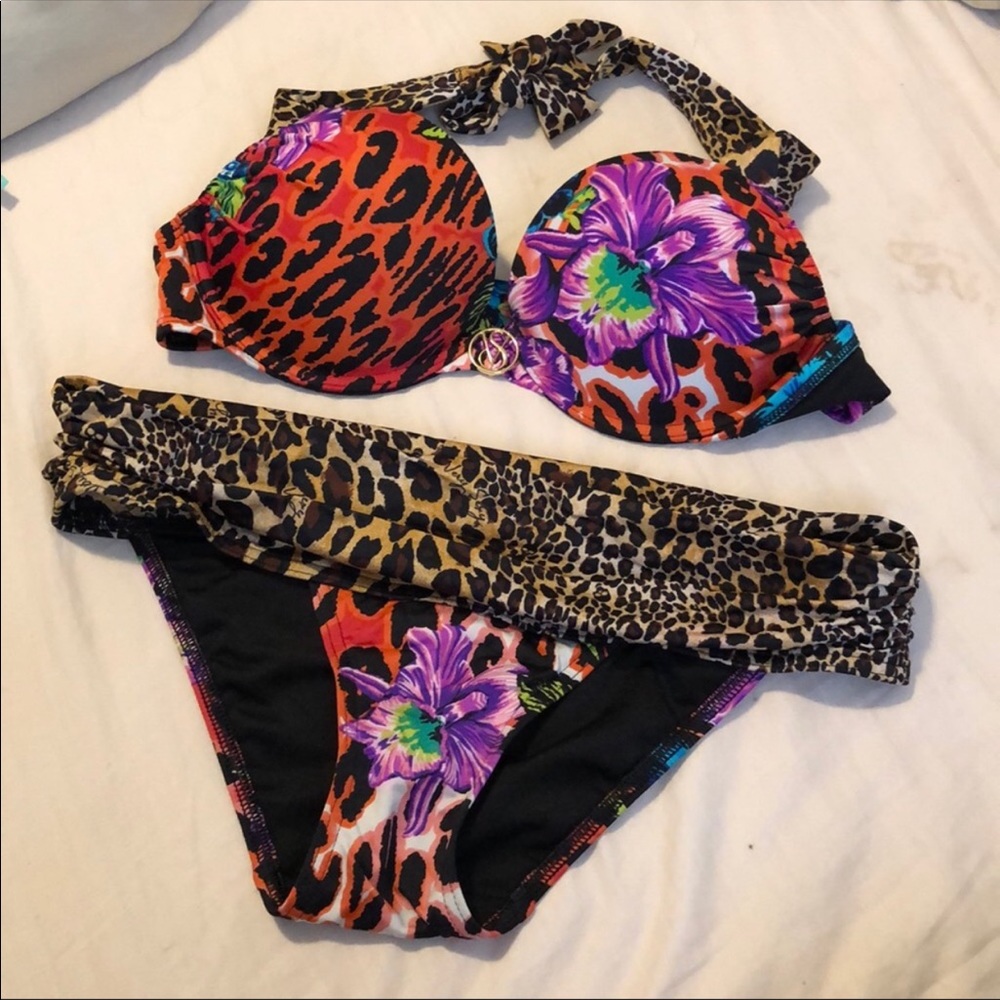 Colorful VS swimsuit
